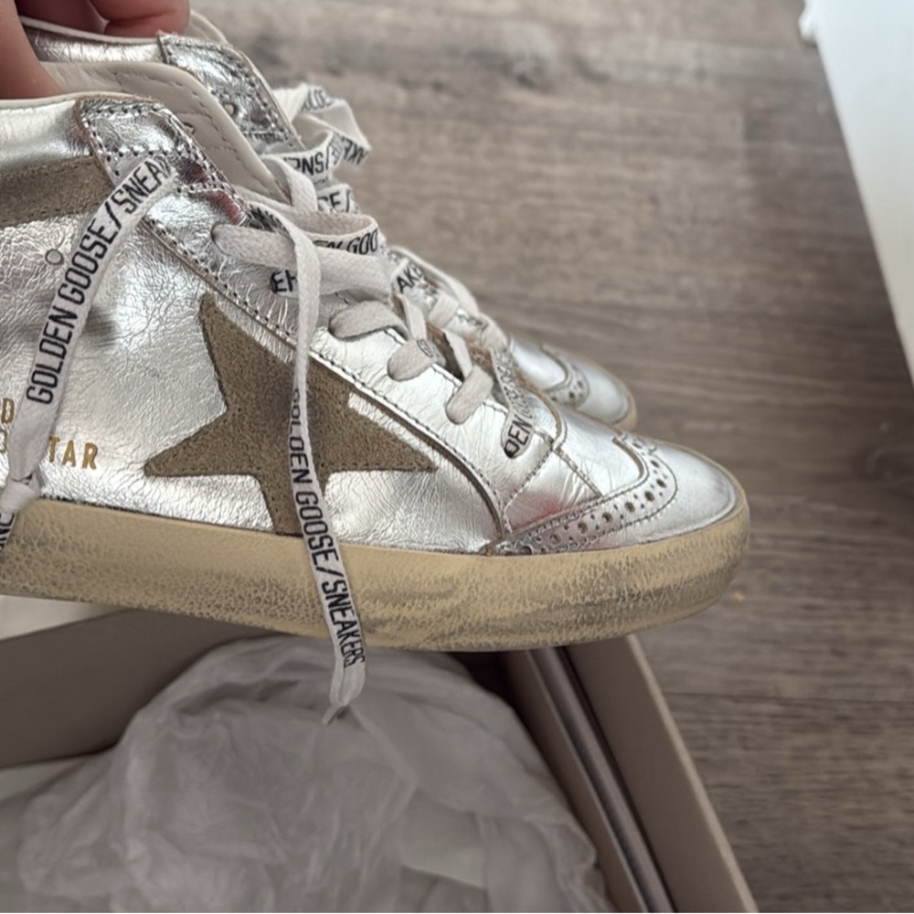 SOLD ! Golden Goose Silver Sneakers